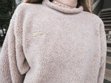 Fuzzy Columbia Sweater/Crewneck (M)